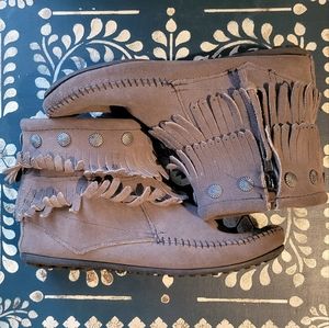 Minnetonka Moccasins sz 7